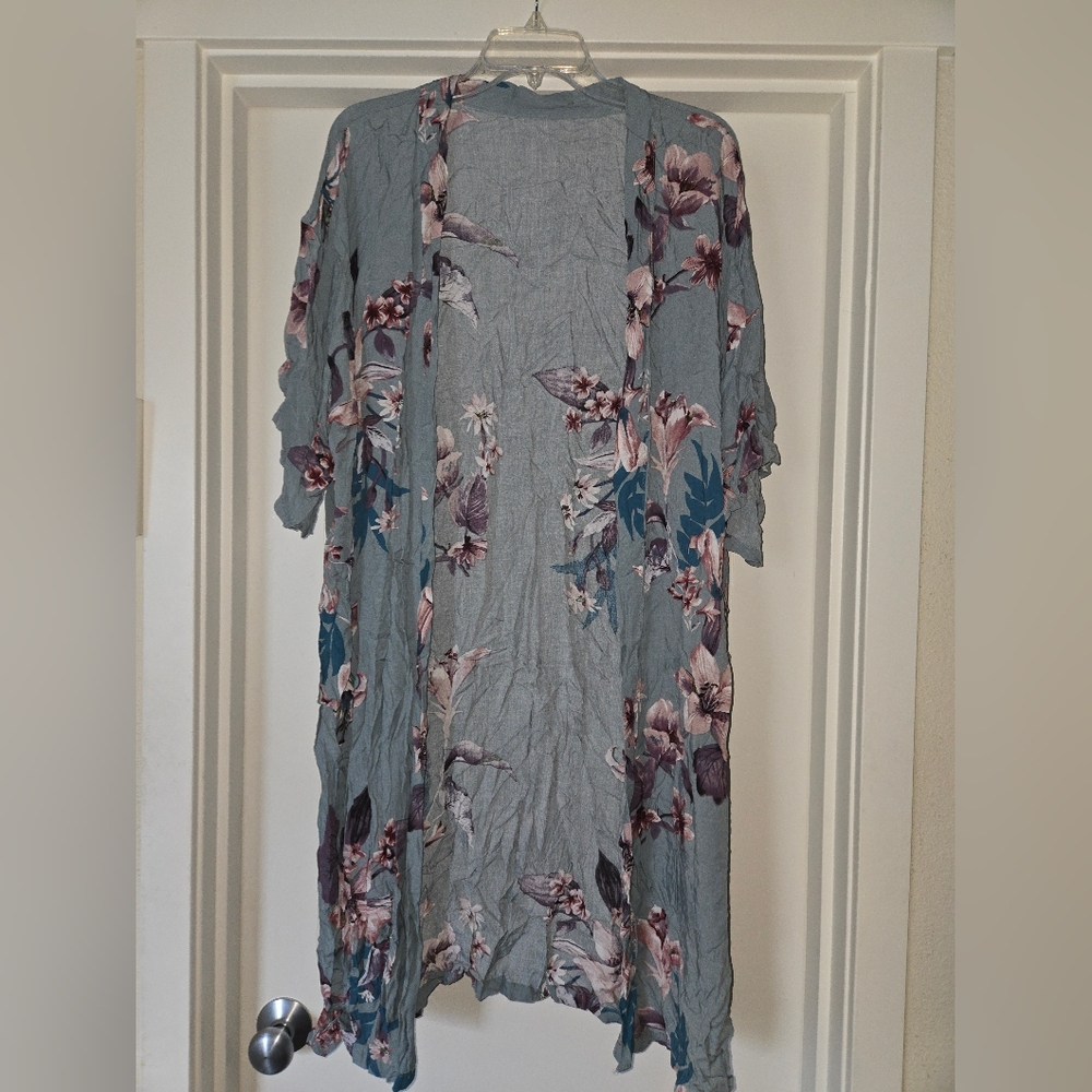 Three Bird Nest Floral Cape in Gray and Purple